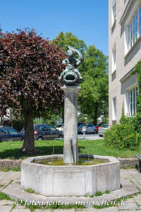 Knabe auf Waller – Foto aus München