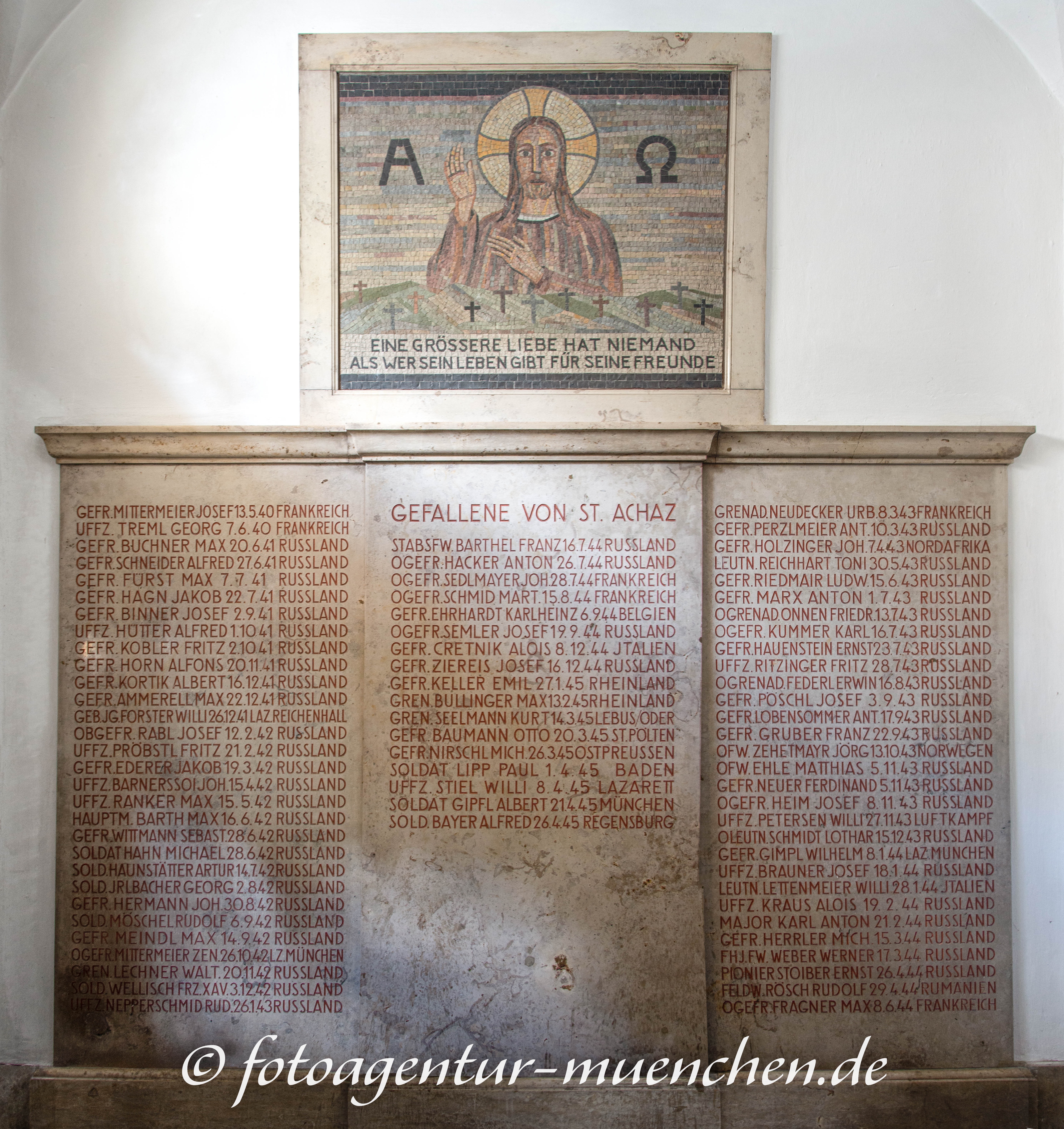 Kriegerdenktafel - St. Achaz