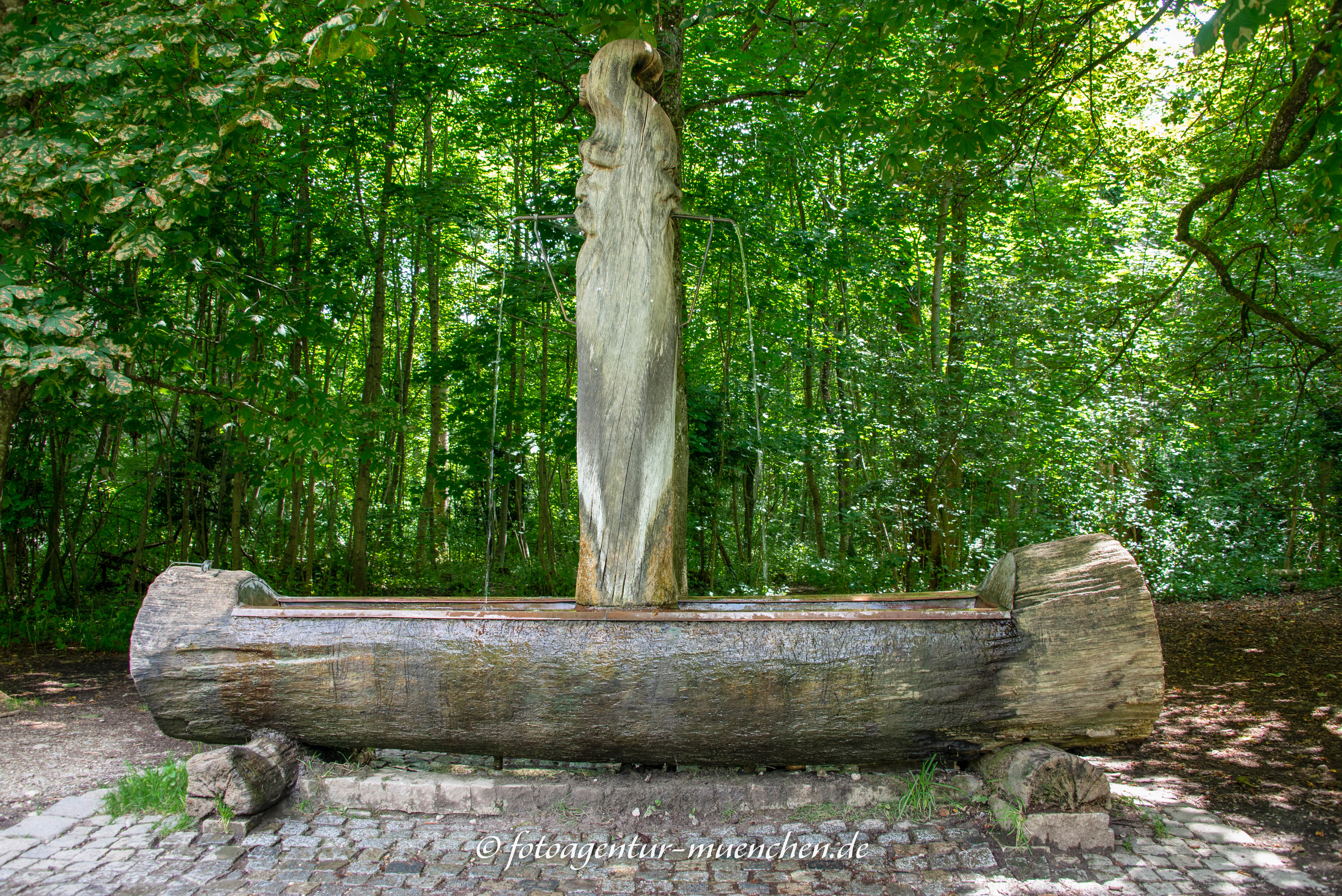 Holztrogbrunnen 