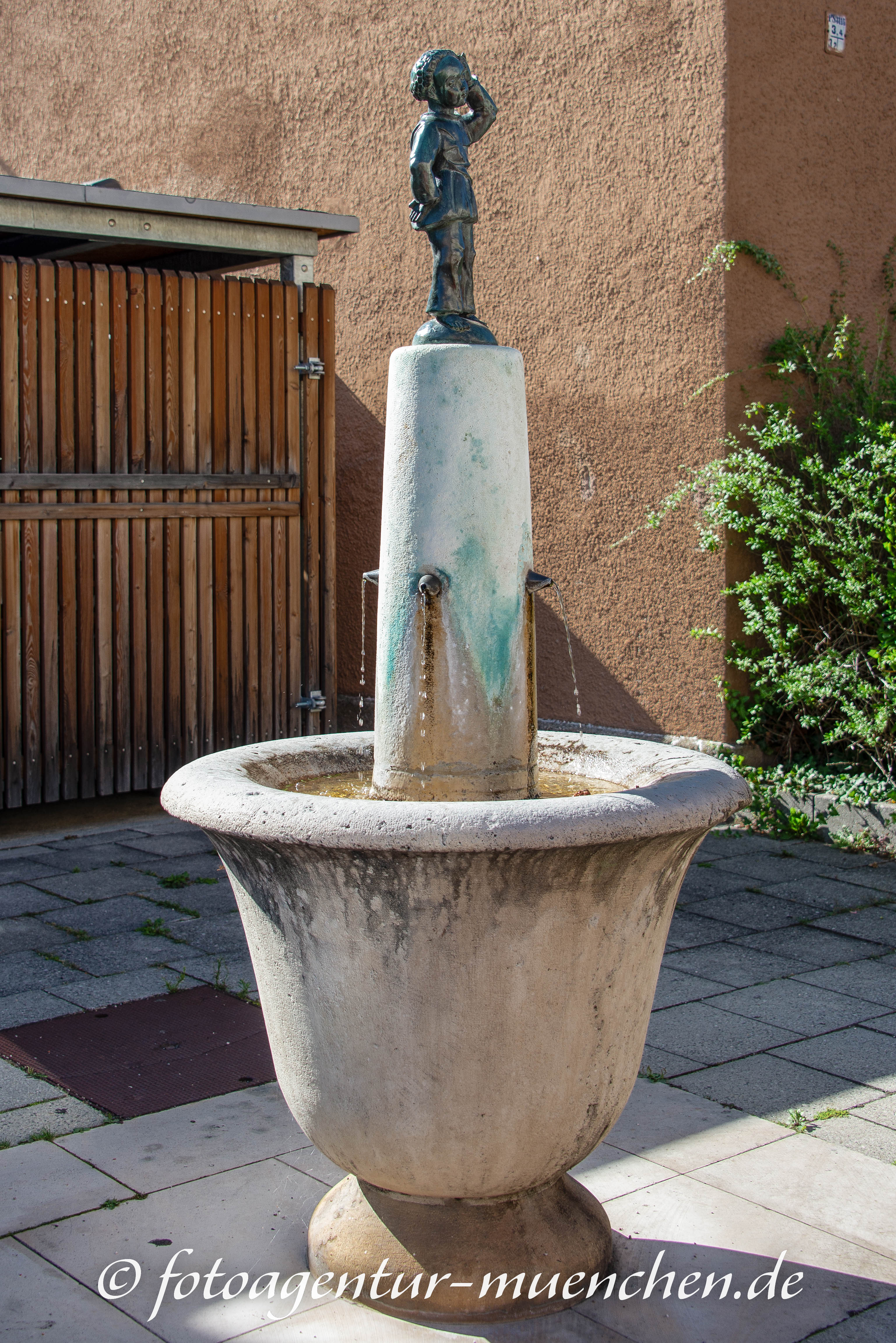 Peterlbrunnen, (Peterbrünnlein)