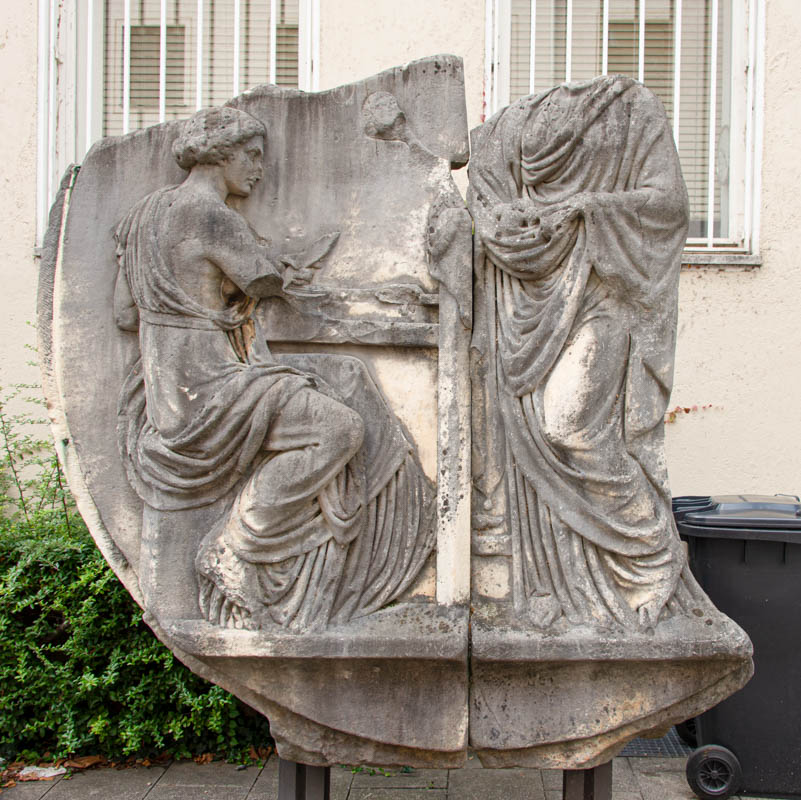 Medaillon - Kreis Schwaben: Weberei – Denkmal/Kunstwerk in München