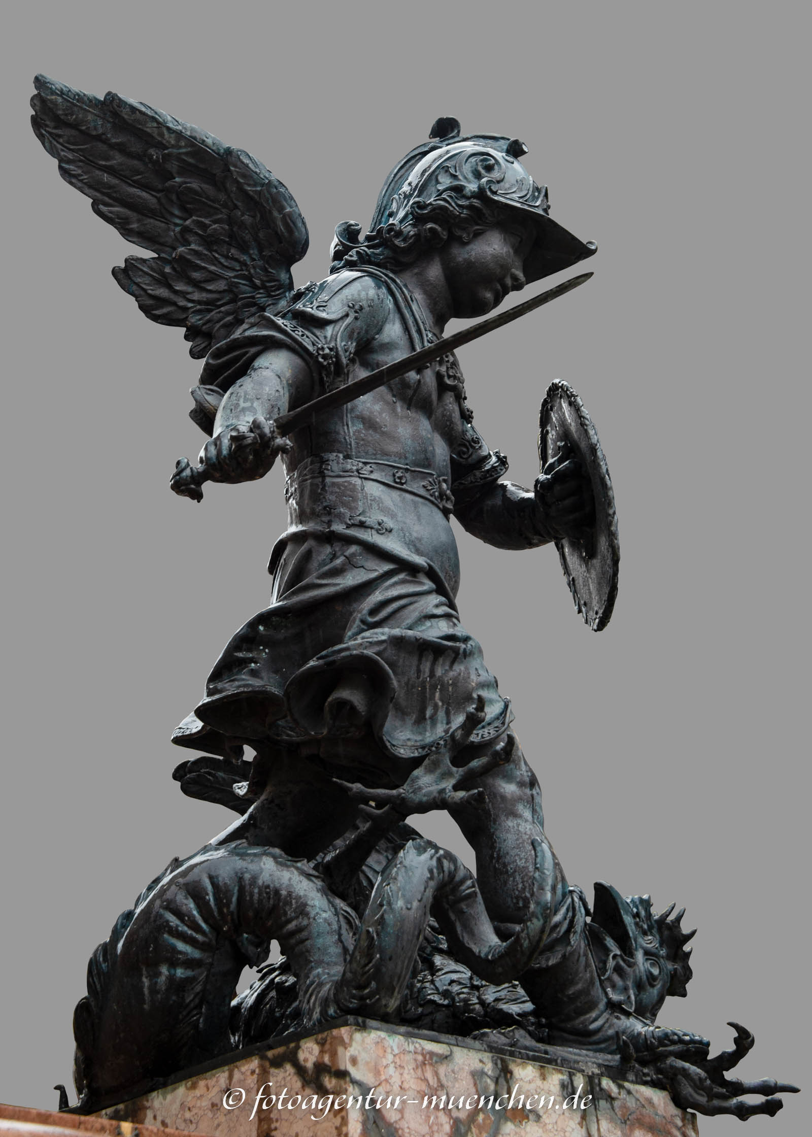 Mariensäule - Putti mit Basilisk