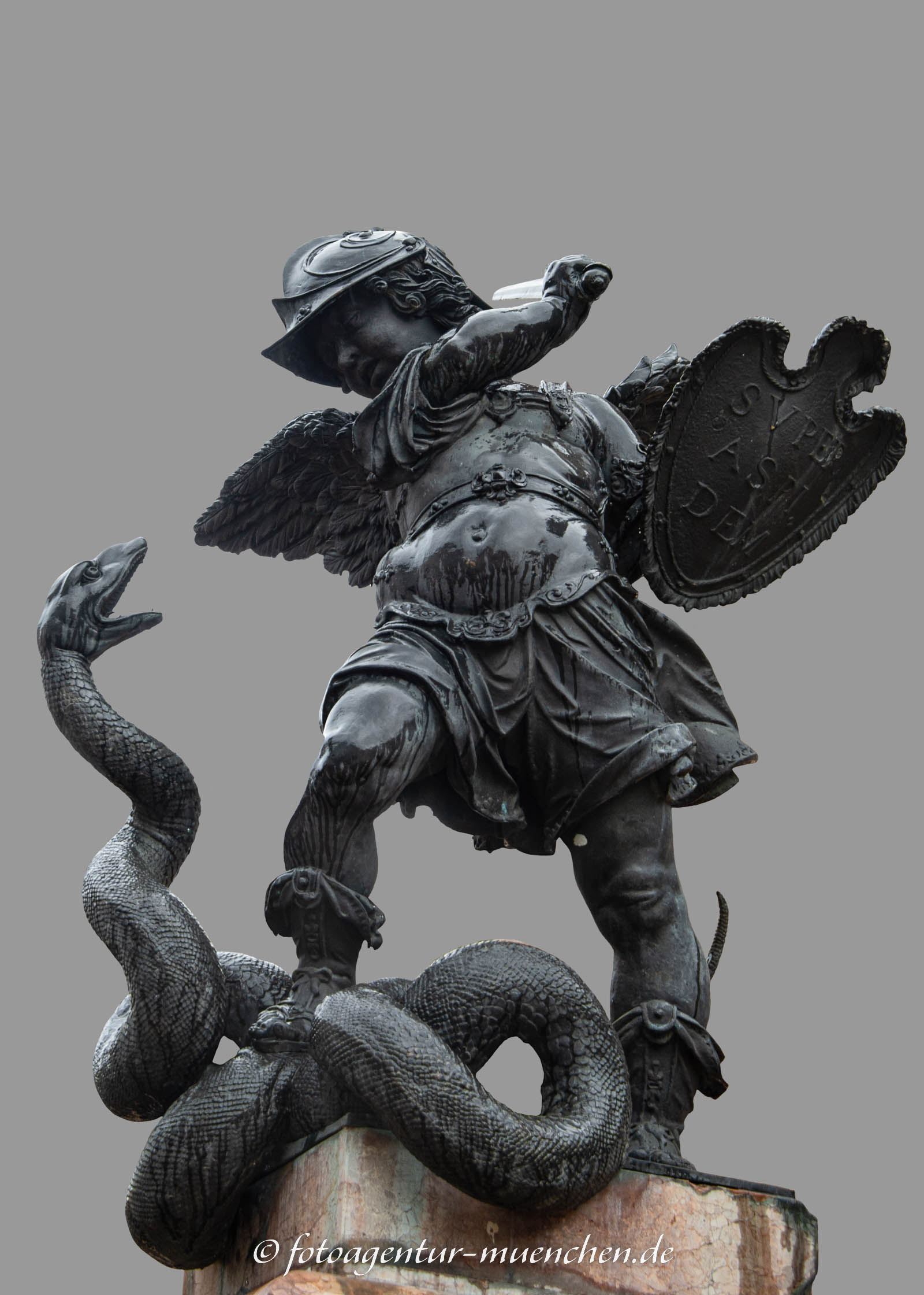 Mariensäule - Putti mit Schlange
