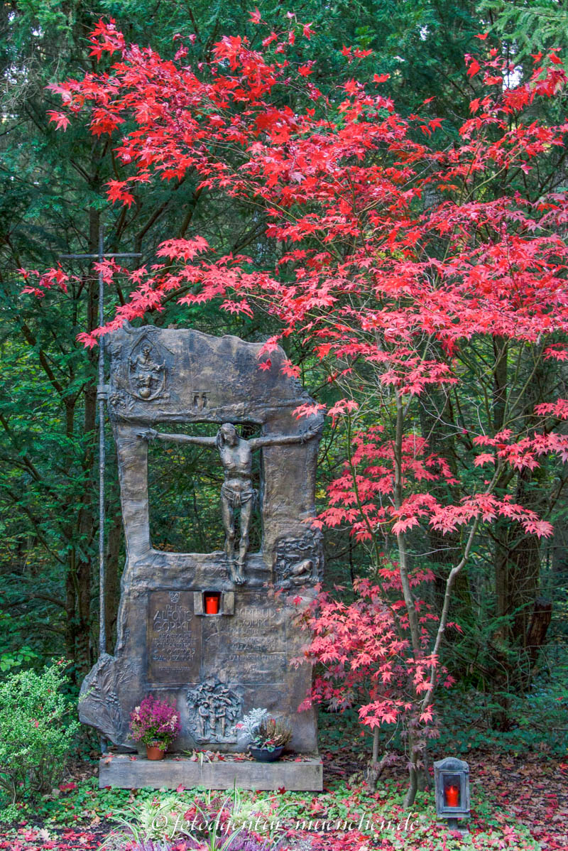 Grabmal Alfons Goppel – Denkmal/Kunstwerk in München