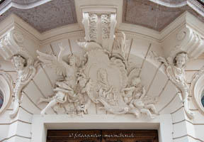 Erzengel Gabriel mit Madonna – Foto aus München