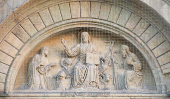 Eberhard Konrad - Bogenfeld - Christis mit Maria und Johannes