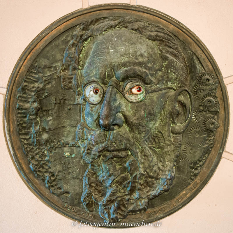 Prof. Carl Stumpf – Denkmal/Kunstwerk in München