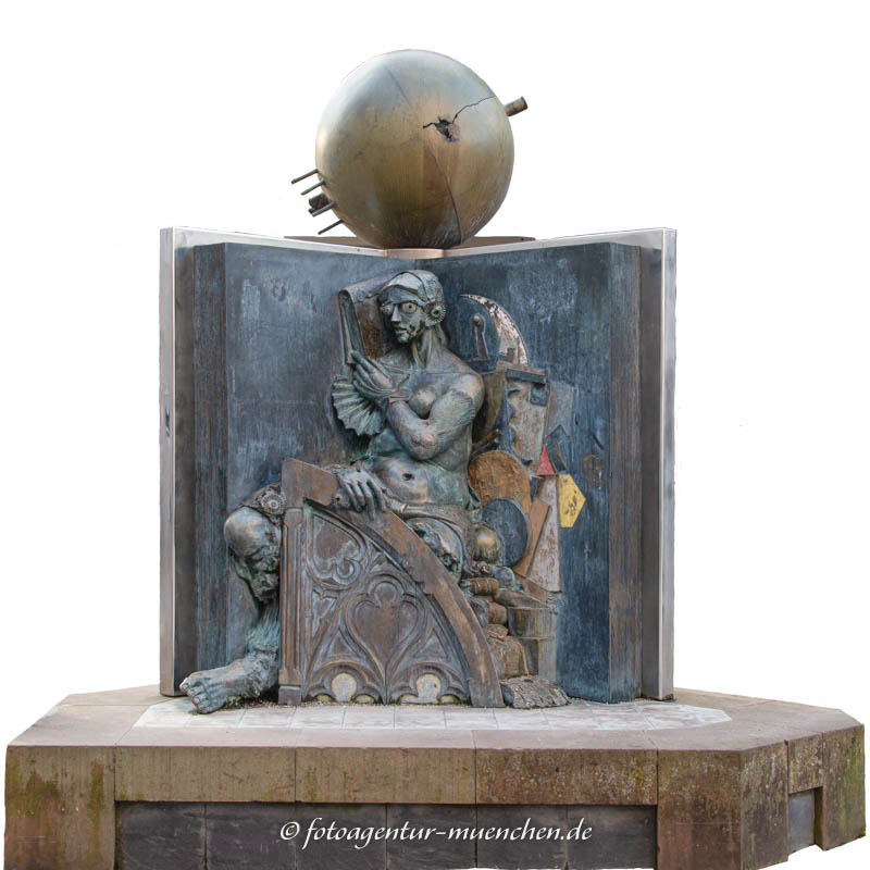 Allegorie der Lehre – Denkmal/Kunstwerk in München