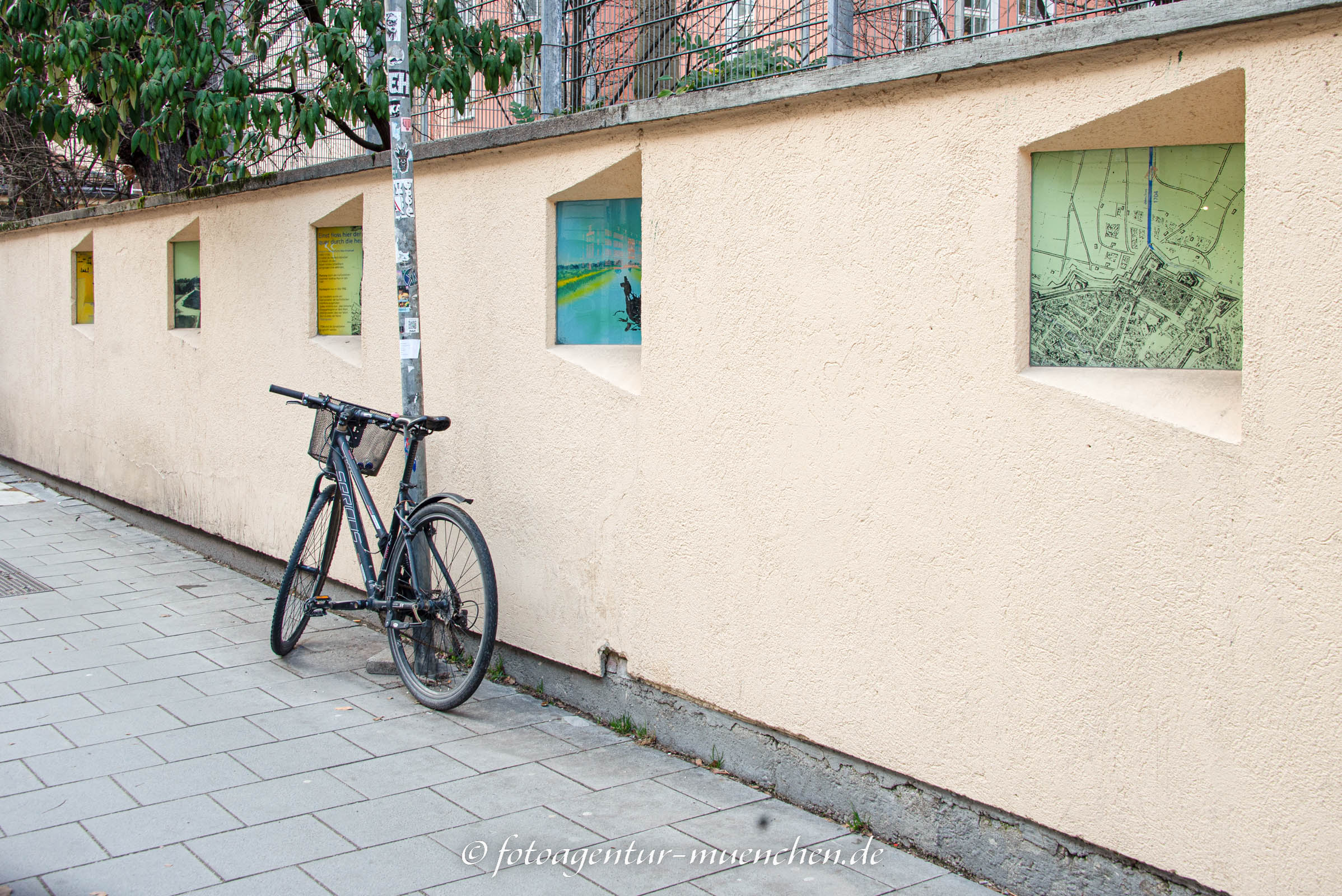 Fenster zur Erinnerung an den Türkengraben
