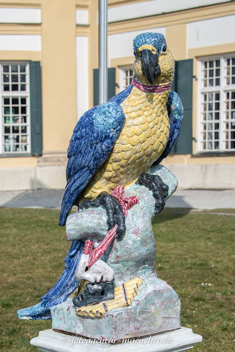 Porzellan-Papagei