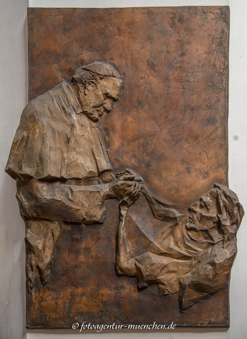 Papst Johannes Pauls II.  – Denkmal/Kunstwerk in München