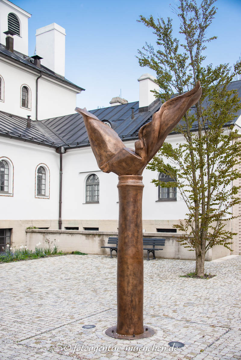 Phönix – Denkmal/Kunstwerk in München