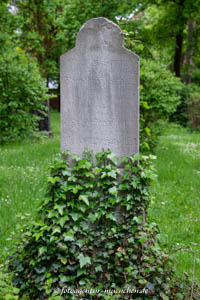 Gerhard Willhalm – Grab - Theodor Horschelt
