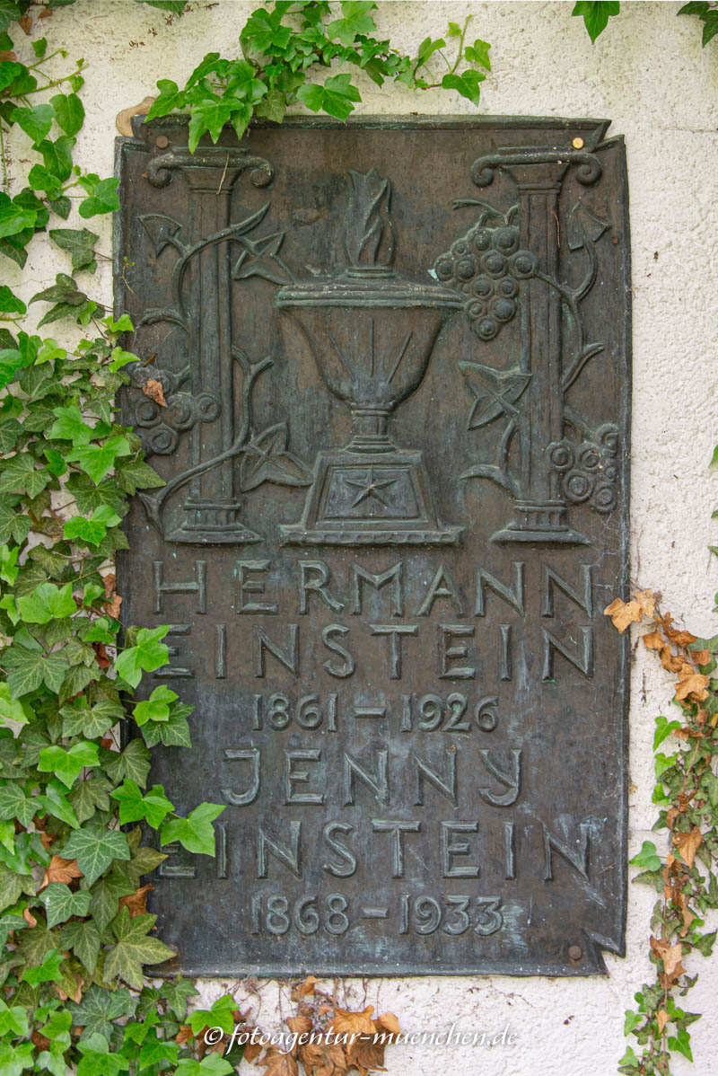 Einstein Hermann