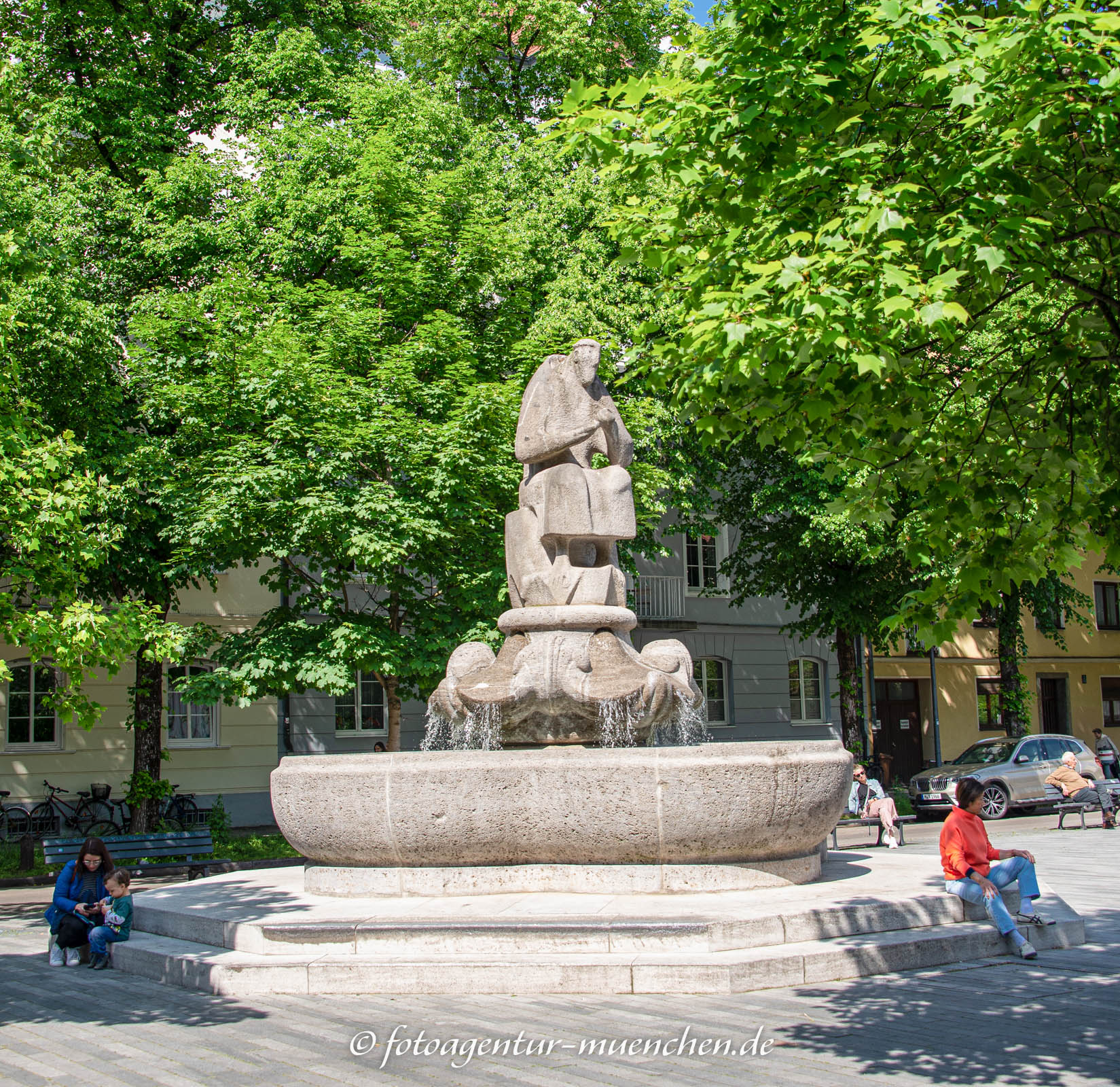 Franziskus-Brunnen