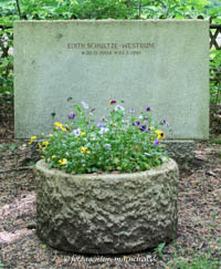 Grab - Edith Schultze-Westrum – Foto aus München