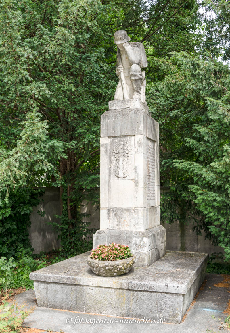 Kriegerdenkmal Untermenzing – Denkmal/Kunstwerk in München