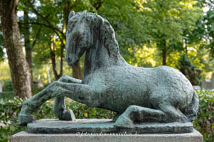 Fohlen (Brunnen) – Foto aus München