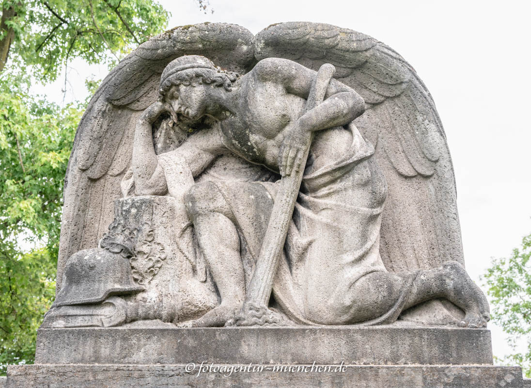 Trauernder Genius – Denkmal/Kunstwerk in München