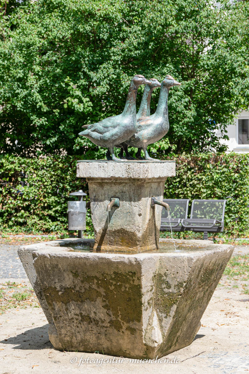 Gänsebrunnen – Denkmal/Kunstwerk in München