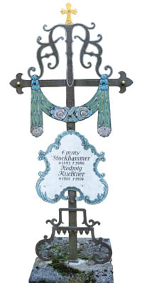 Gerhard Willhalm – Grabkreuz
