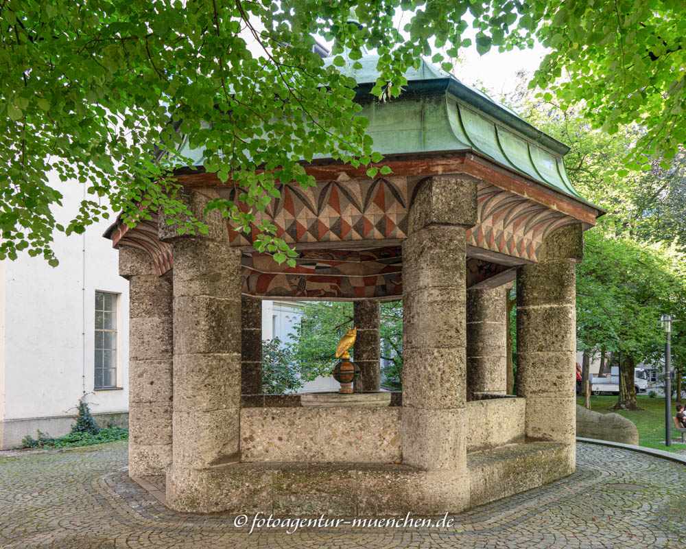 Eulenbrunnen – Denkmal/Kunstwerk in München