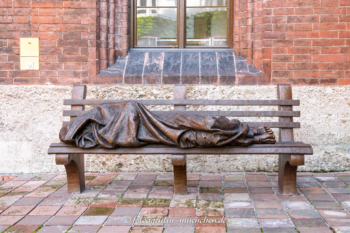 Homeless Jesus – Denkmal/Kunstwerk in München