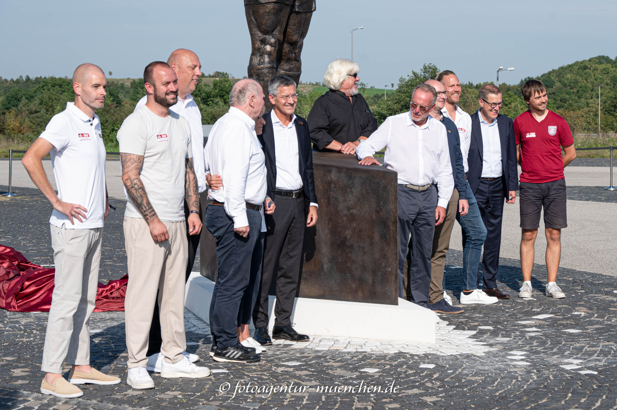 Enthüllung des Gerd Müller Denkmals
