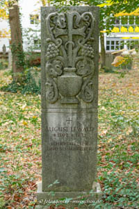 Grab - August Lewald – Foto aus München