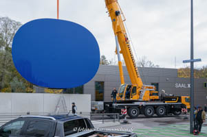 Gerundetes Blau – Foto aus München
