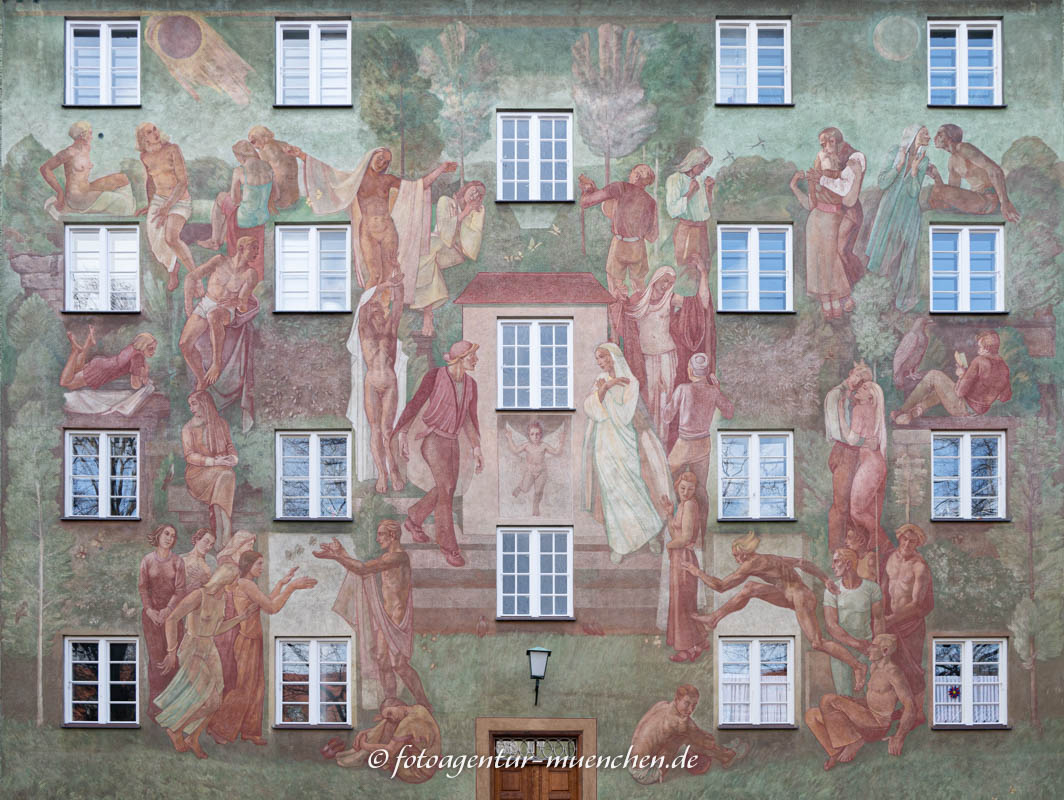 Die Jugend in Freud und Leid – Denkmal/Kunstwerk in München