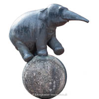 Elefant auf Kugel – Foto aus München