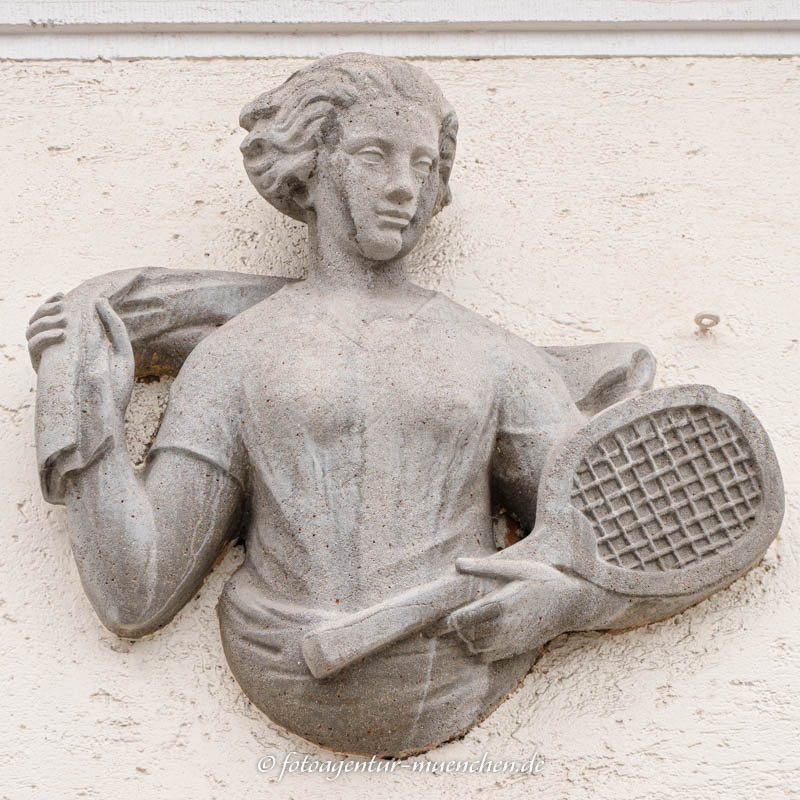 Bauschmuck - Tennisspielerin