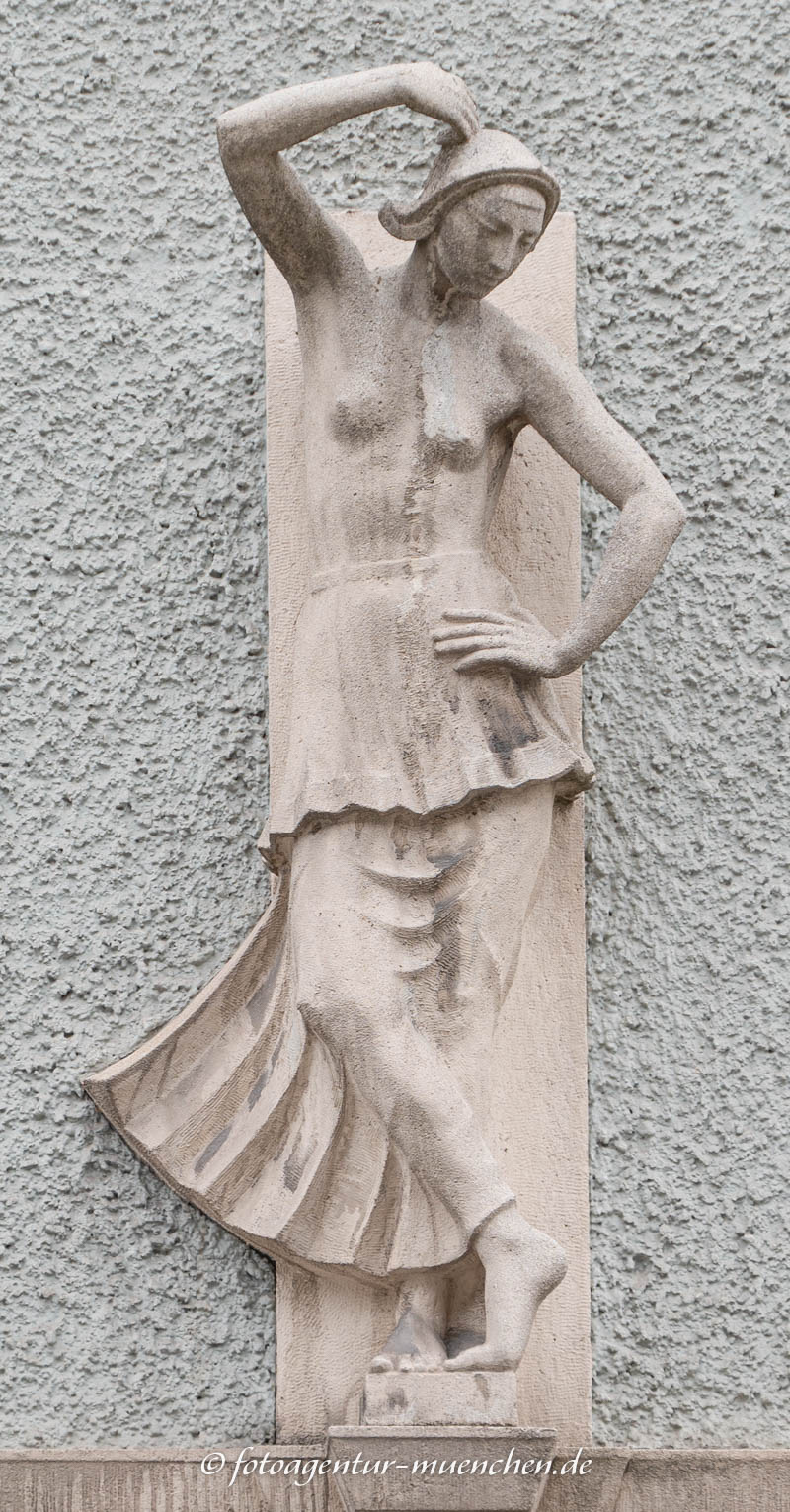 Bauschmuck - Tänzerin