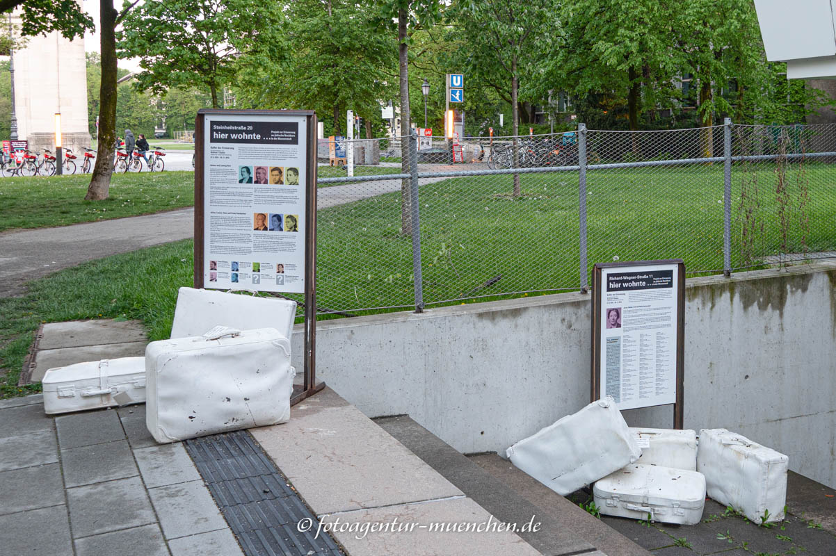 Hier wohnte … – Denkmal/Kunstwerk in München