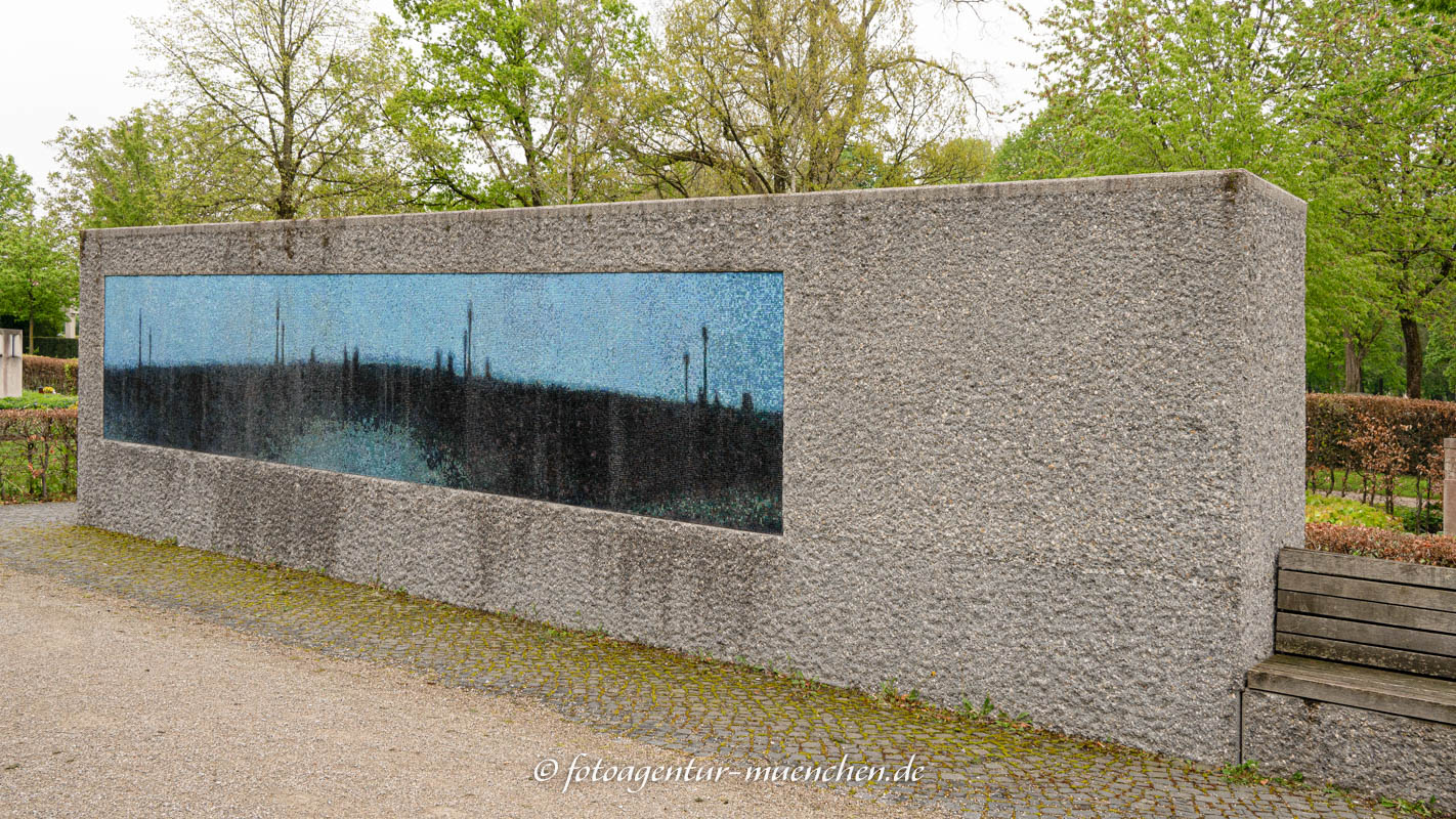 Il Ponte - Mosaikgärten – Denkmal/Kunstwerk in München