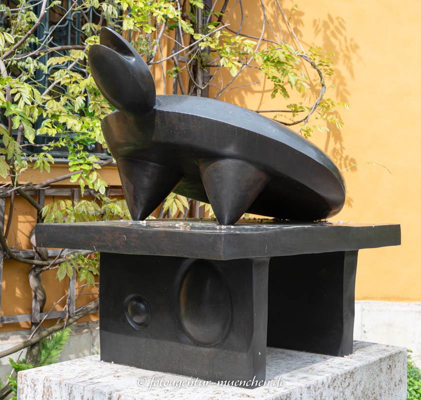 Die Schildkröte – Denkmal/Kunstwerk in München