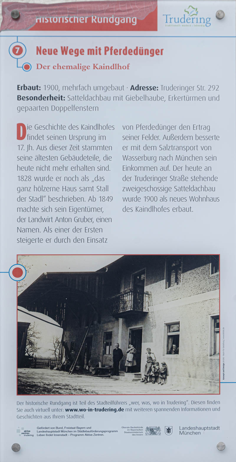 Neue Wege mit Pferdedünger – Denkmal/Kunstwerk in München