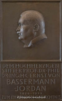 Gedenktafel - Ernst von Bassermann-Jordan – Foto aus München