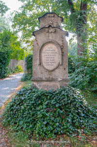 Gedenkstein Perlacher Friedhof – Foto aus München