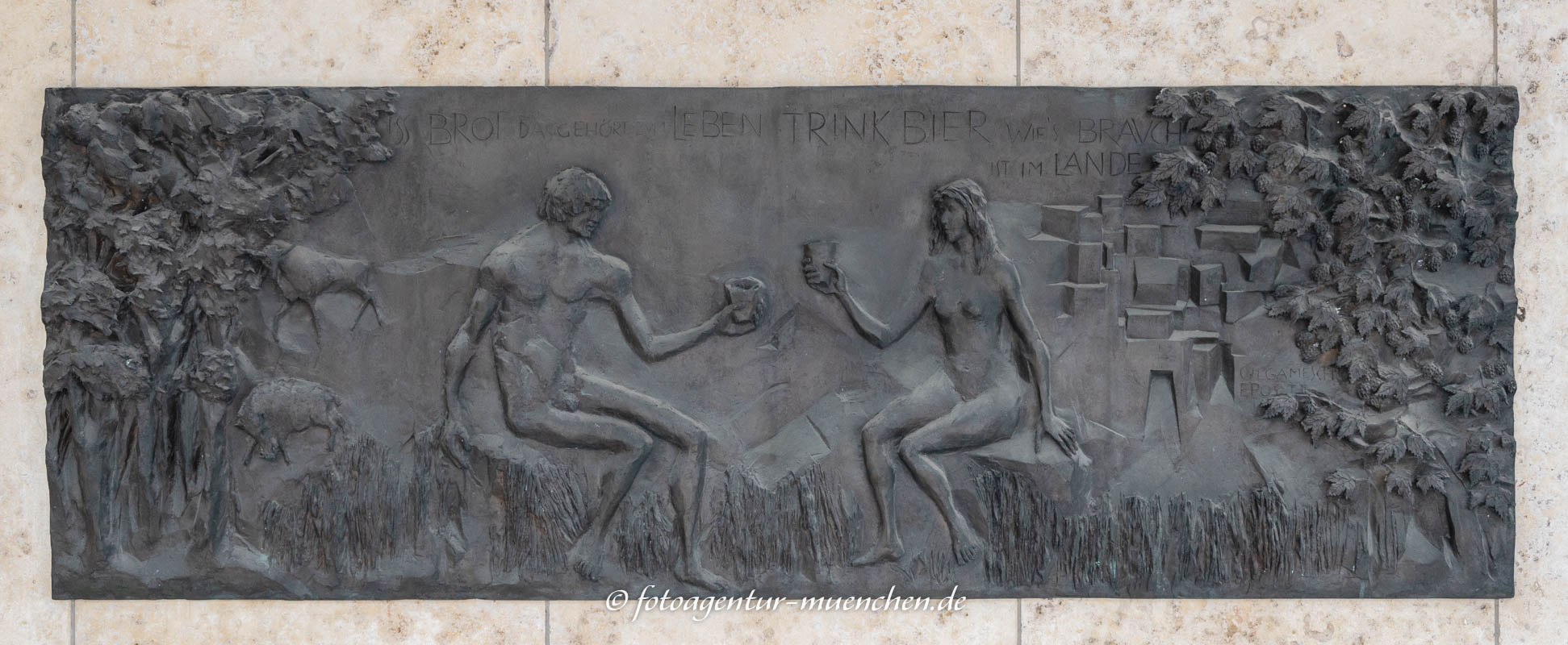 Relief - Haus des Bieres - Gilgamesh – Denkmal/Kunstwerk in München