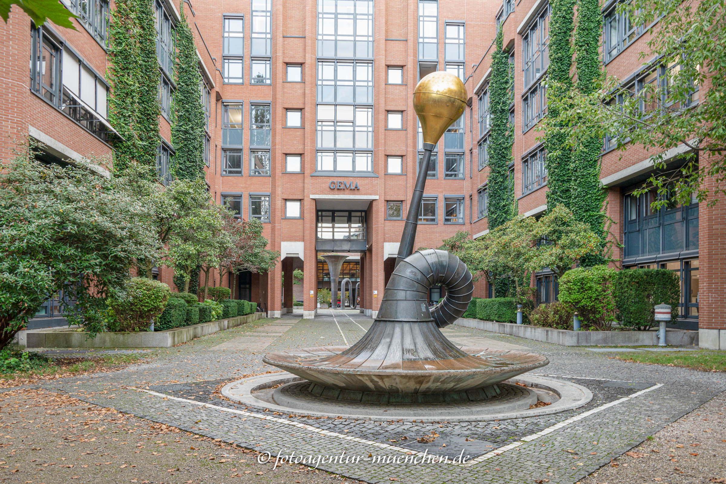 Erich-Schulze-Brunnen - Hupe