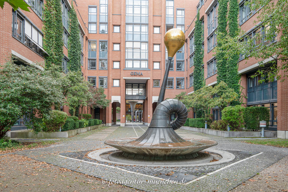 Erich-Schulze-Brunnen - Hupe – Denkmal/Kunstwerk in München