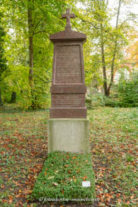 Gerhard Willhalm – Grab - Ludwig von Lüder
