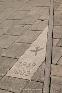 Gerhard Willhalm – Markierung ehemaliges Flugfeld