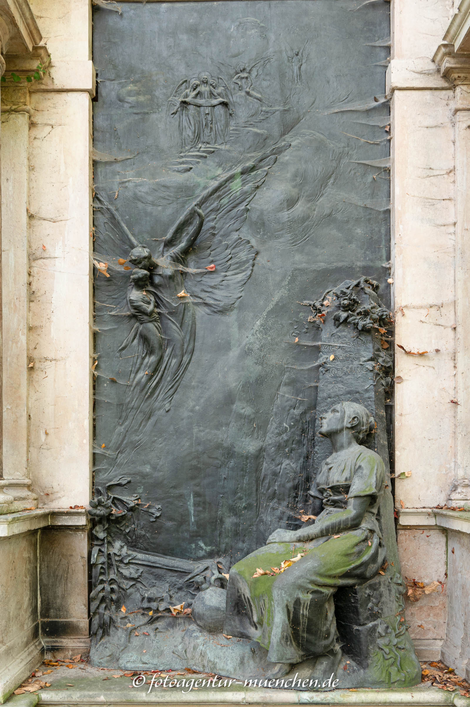 Bronzerelief