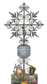 Grabkreuz - Friedhof Haidhausen – Foto aus München