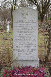 Grab - Otto Piper, Reinhard Piper – Foto aus München