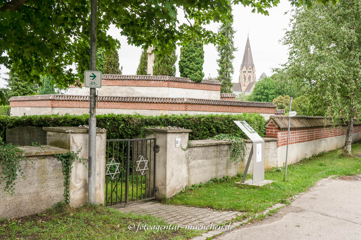 KZ-Friedhof St. Ottilien