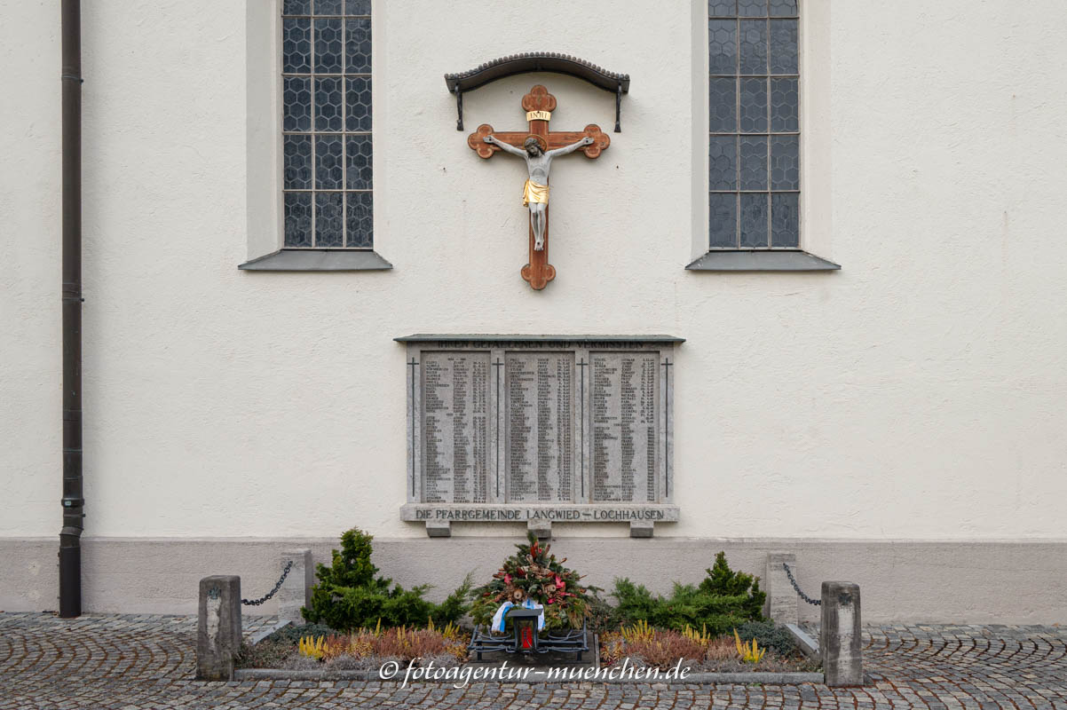 Kriegerdenkmal Lochhausen